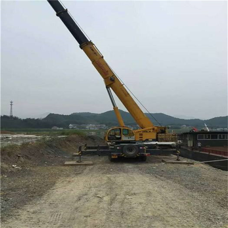 鹰手营子矿小吊车出租吊装的检验